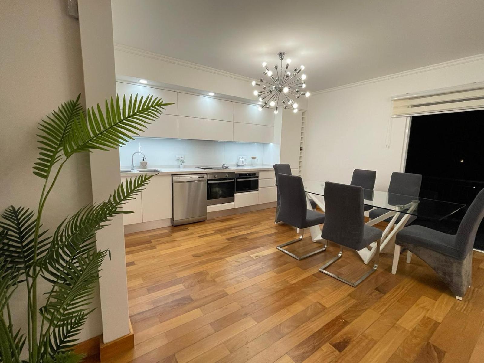 And Modern Flat Near Airport Santa Cruz (Madeira)
